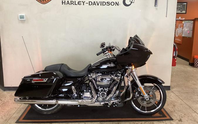 2023 Harley-Davidson Road Glide Black FLTRX