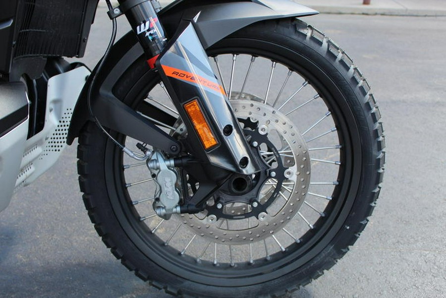 2023 KTM Adventure 890