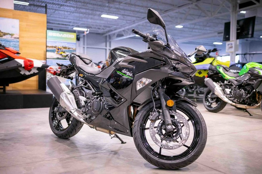 2024 Kawasaki Ninja® 500