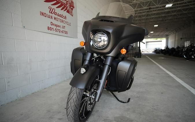 2024 Indian Motorcycle® Roadmaster® Dark Horse® w/Powerband Audio Package Black Smoke