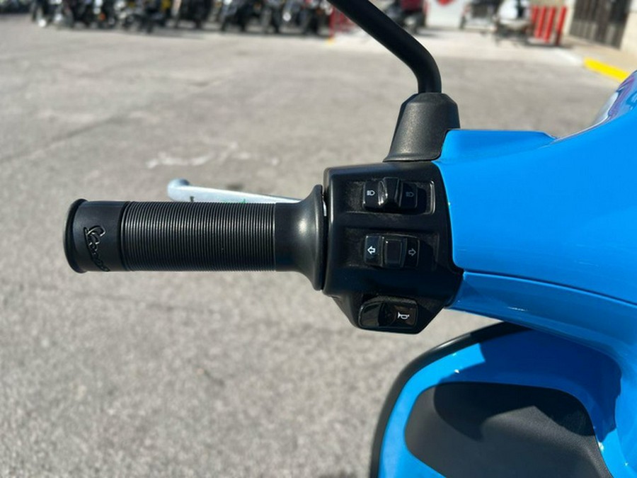 2025 Vespa Sprint 50 S 50 Batik