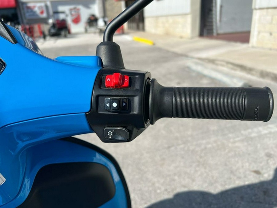 2025 Vespa Sprint 50 S 50 Batik