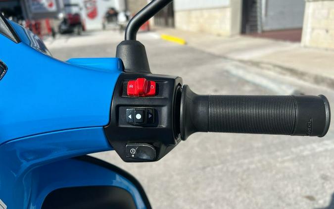 2025 Vespa Sprint 50 S 50 Batik