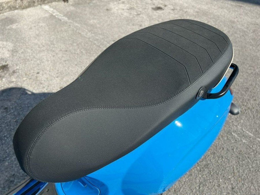 2025 Vespa Sprint 50 S 50 Batik