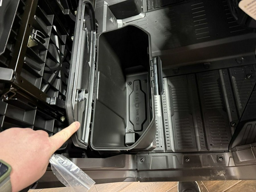 2026 Can-Am Defender XT CAB HD11 With 10.25 In.Display Dark Wi