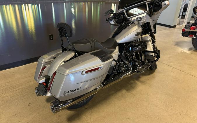 Harley-Davidson CVO Street Glide motorcycles for sale in Solon, OH