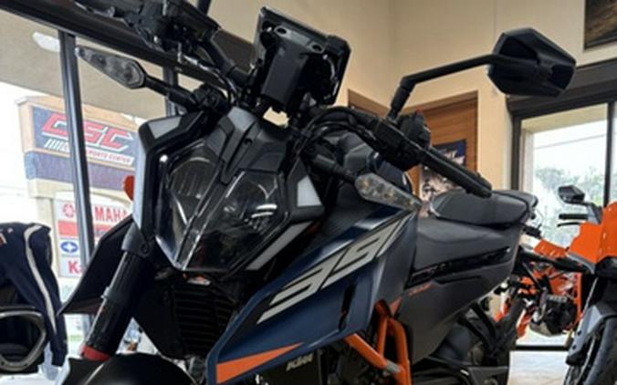 2026 KTM Duke 390