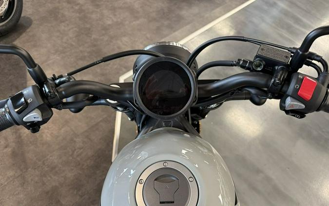 2026 Honda Rebel® 300 E-Clutch