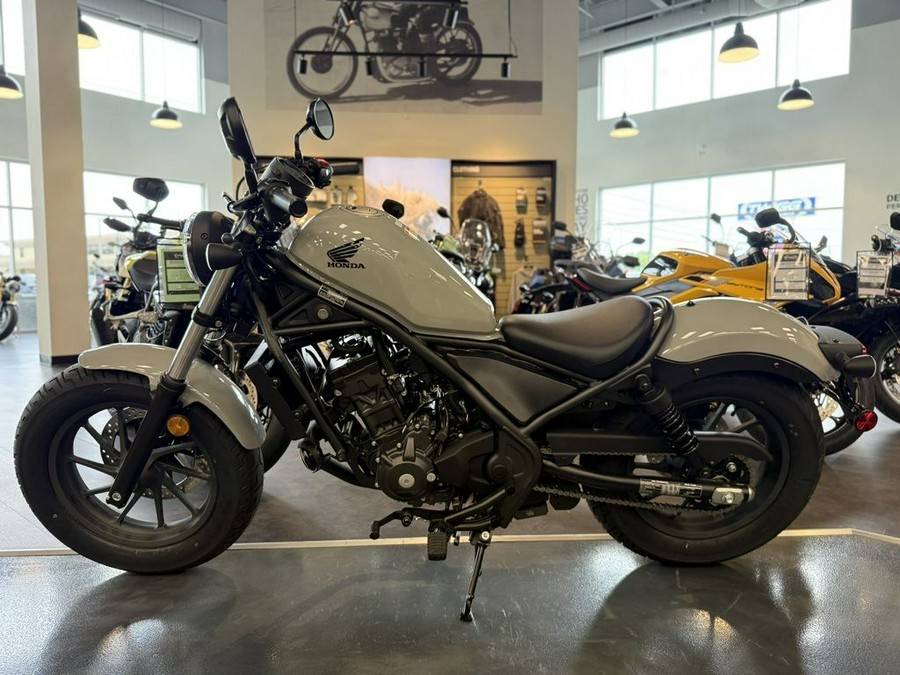 2026 Honda Rebel® 300 E-Clutch