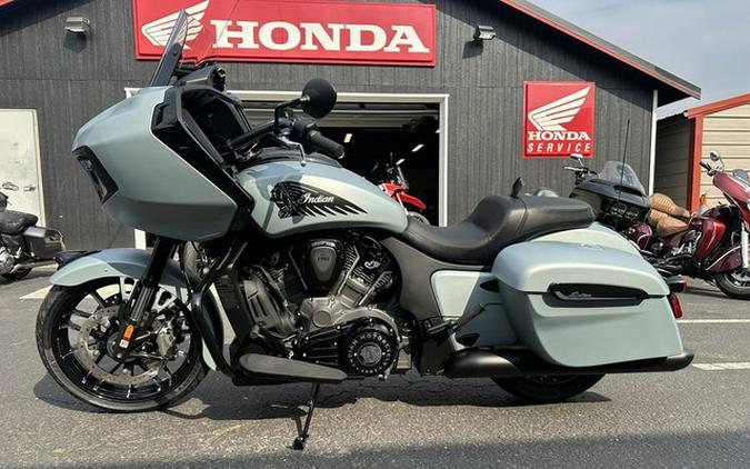 2025 Indian Challenger Dark Horse Frost Silver Smoke