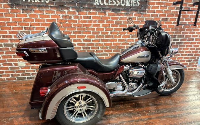 FLHTCUTG 2018 Tri Glide Ultra