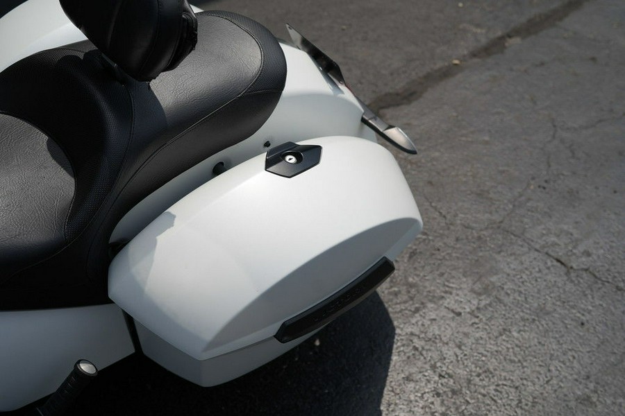 2016 Victory Motorcycles Cross Country Suede Pearl White