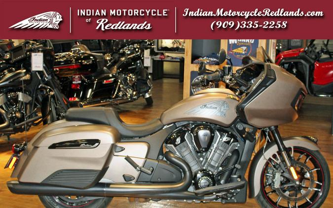 2020 Indian Challenger Dark Horse Review (24 Fast Facts)