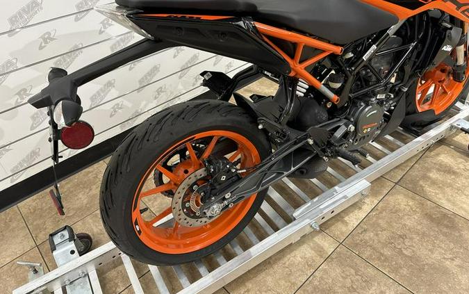 2023 KTM 200 Duke