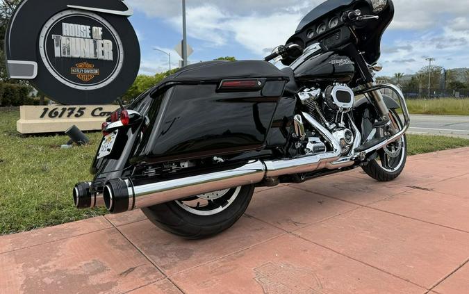 2019 Harley-Davidson® FLHX - Street Glide®