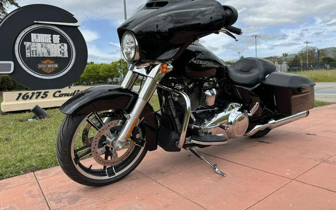 2019 Harley-Davidson® FLHX - Street Glide®