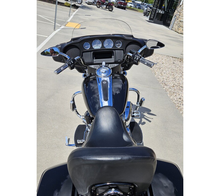 2021 Harley-Davidson Electra Glide Standard Vivid Black