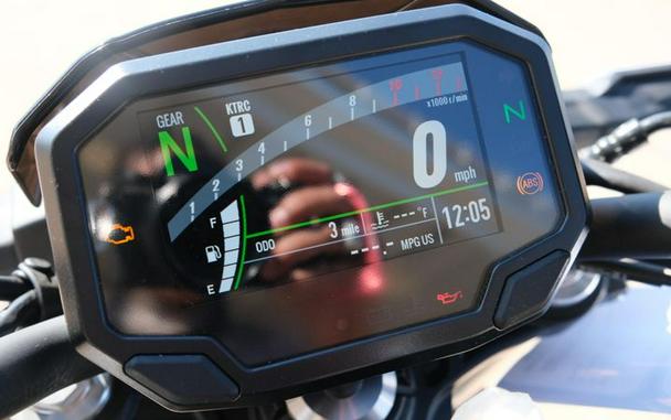 New 2025 KAWASAKI Z650 ABS