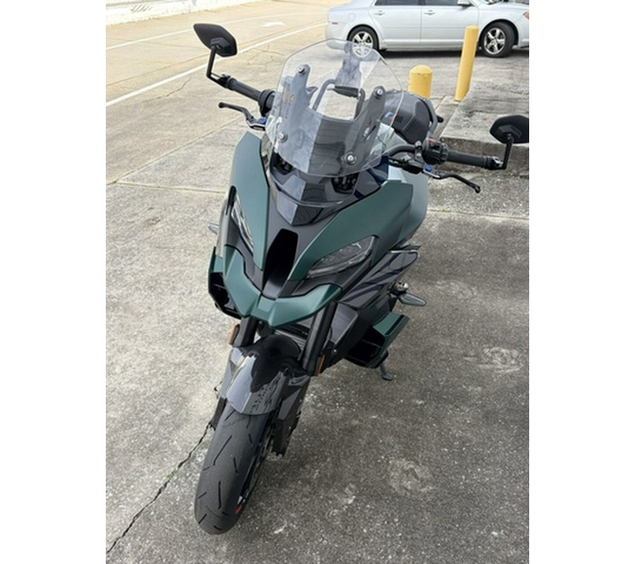 2026 BMW M 1000 XR Aurelius Green Metallic Matte
