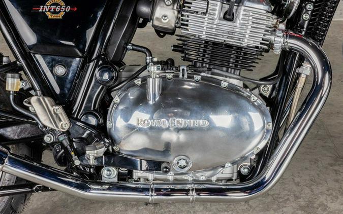 2026 Royal Enfield INT 650 Canyon Red