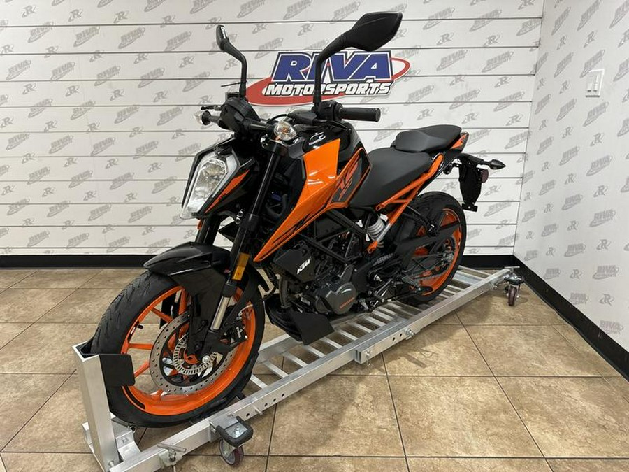 2023 KTM 200 Duke