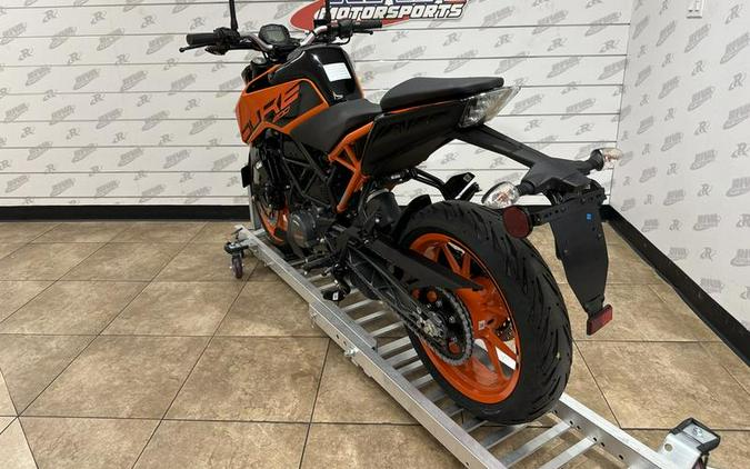 2023 KTM 200 Duke