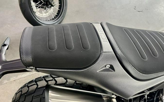 2025 Husqvarna SVARTPILEN 801