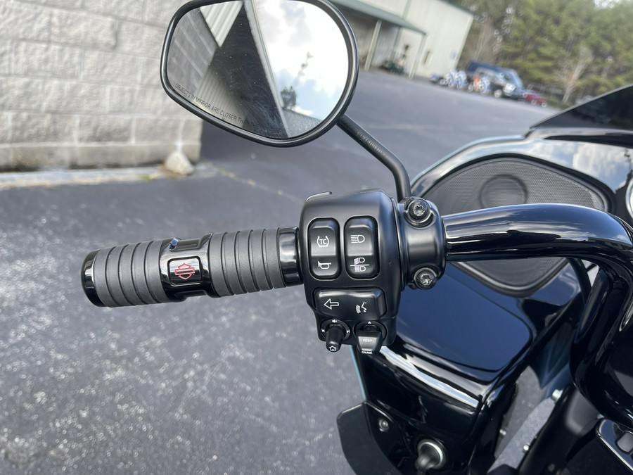 2024 Harley-Davidson Road Glide® 3