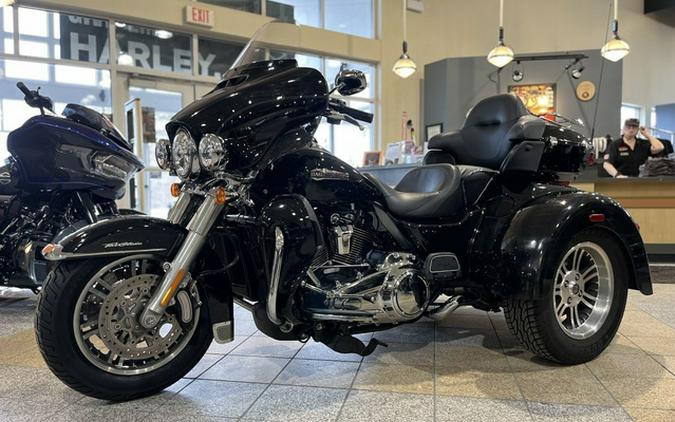 2018 Harley-Davidson Trike FLHTCUTG - Tri Glide Ultra
