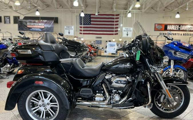 2018 Harley-Davidson Trike FLHTCUTG - Tri Glide Ultra