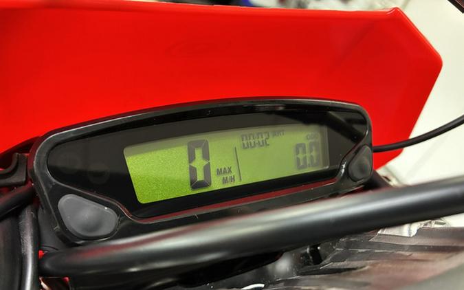 2027 Beta Motorcycles Xtrainer 300