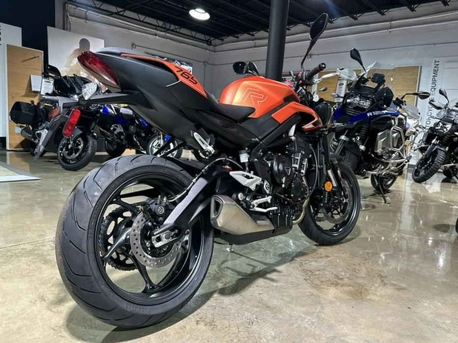 2025 Triumph Street Triple 765 R Matte Baja Orange R
