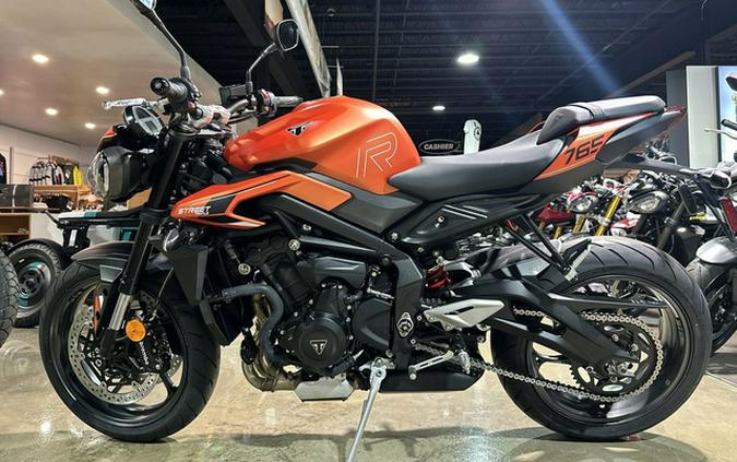 2025 Triumph Street Triple 765 R Matte Baja Orange R
