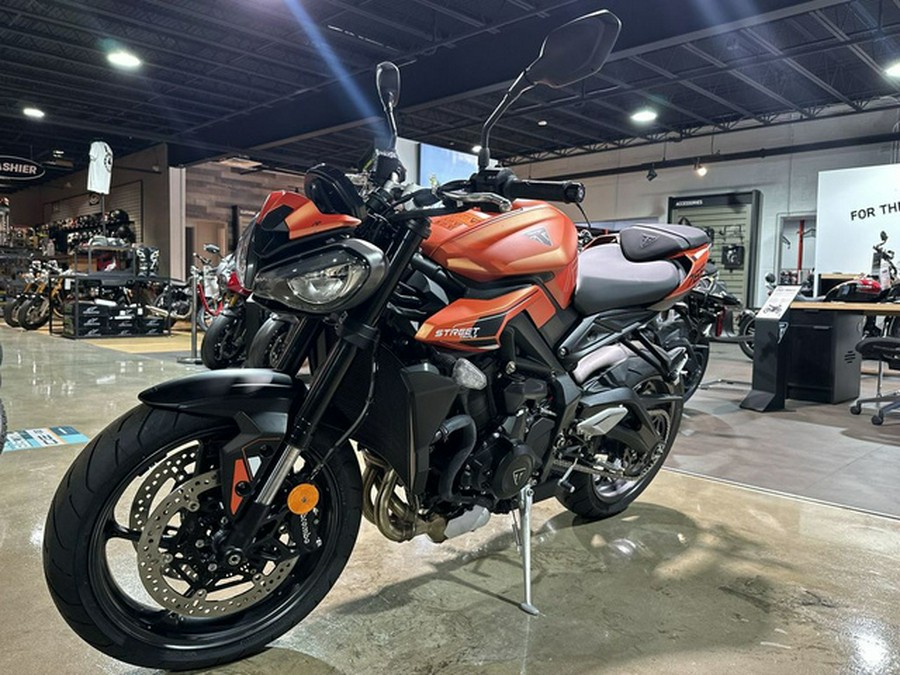 2025 Triumph Street Triple 765 R Matte Baja Orange R