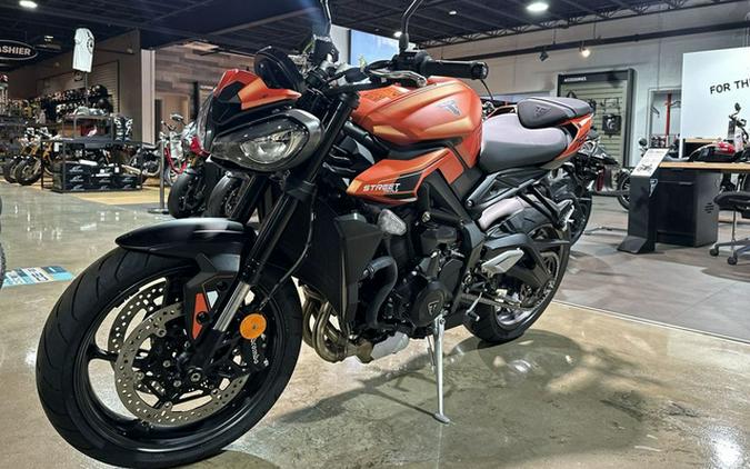 2025 Triumph Street Triple 765 R Matte Baja Orange R