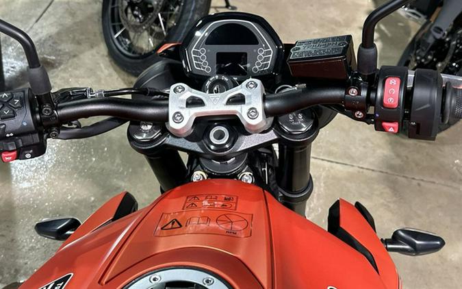 2025 Triumph Street Triple 765 R Matte Baja Orange R