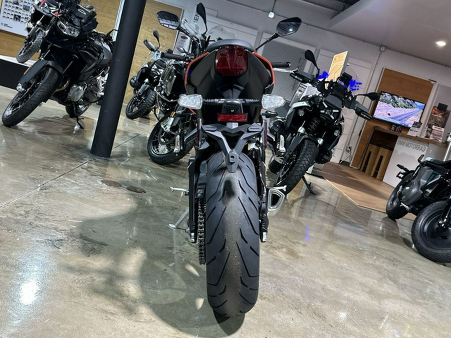 2025 Triumph Street Triple 765 R Matte Baja Orange R