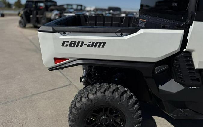 2026 Can-Am® Defender MAX Limited HD11