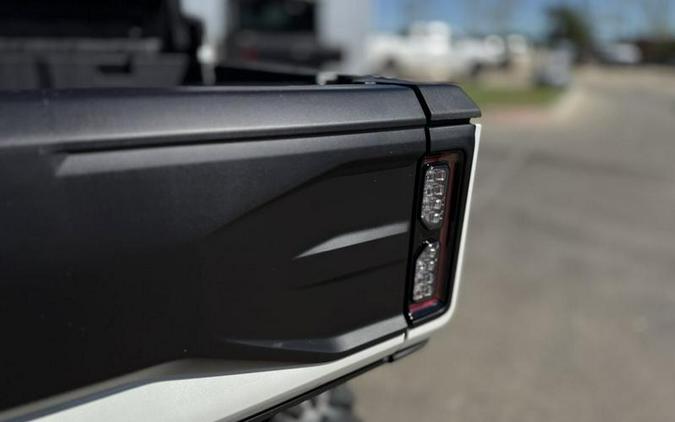 2026 Can-Am® Defender MAX Limited HD11