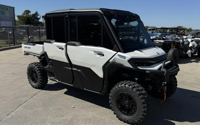 2026 Can-Am® Defender MAX Limited HD11