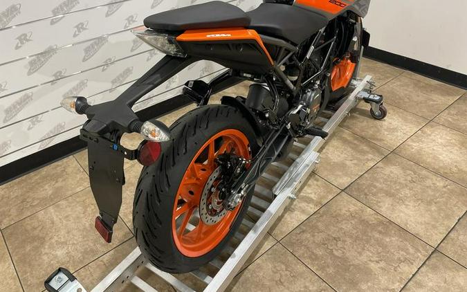 2023 KTM 200 Duke