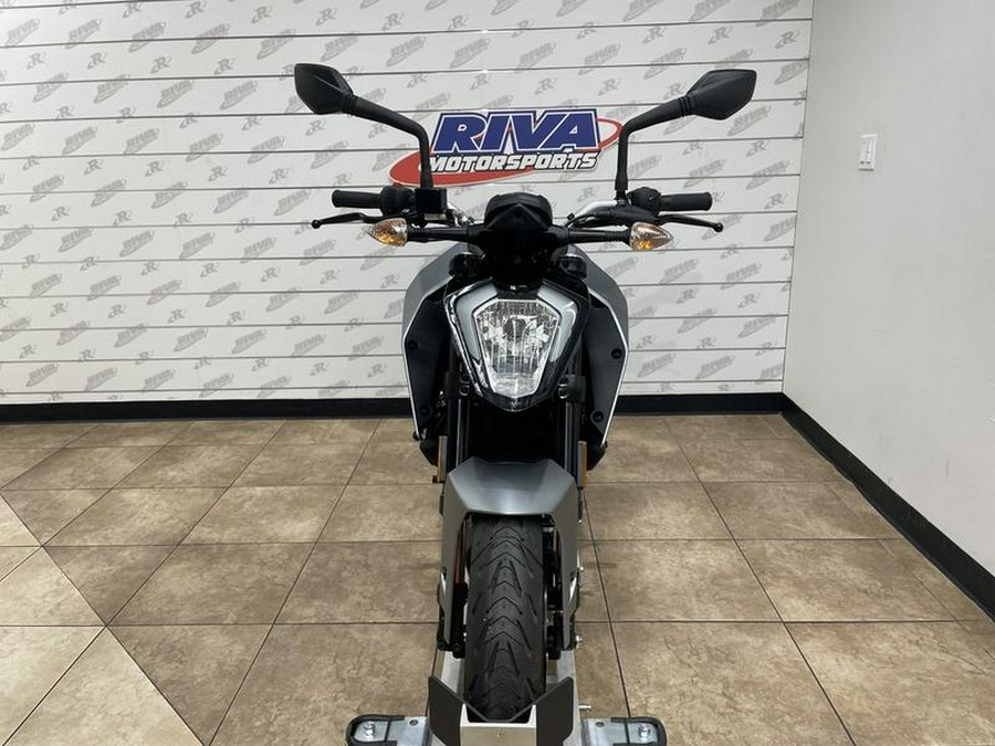 2023 KTM 200 Duke