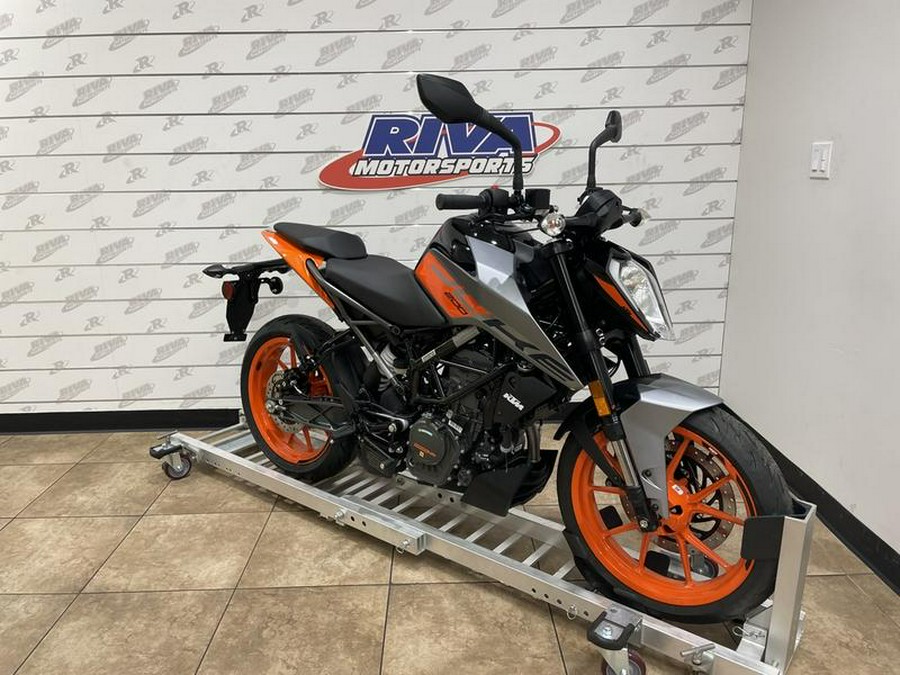 2023 KTM 200 Duke