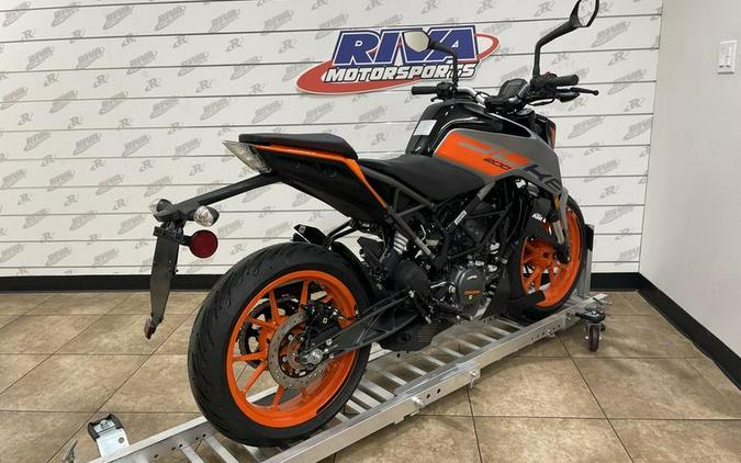 2023 KTM 200 Duke