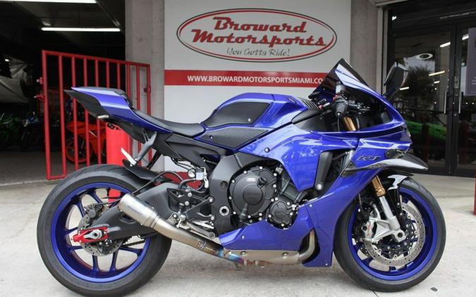 2025 Yamaha YZF-R1 R1