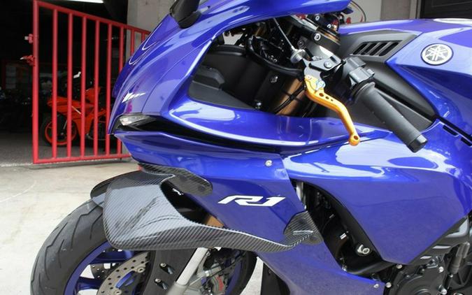 2025 Yamaha YZF-R1 R1