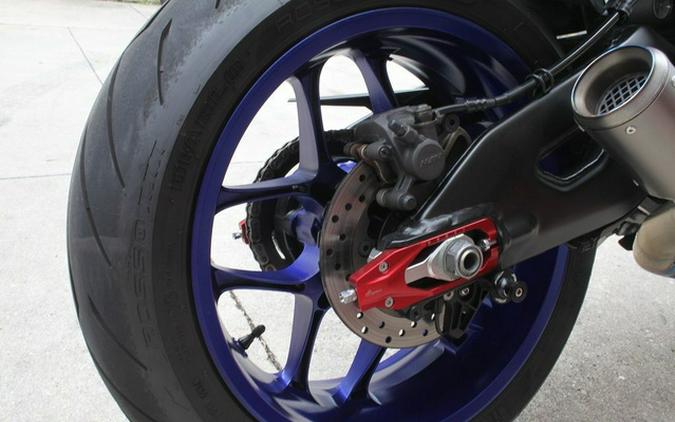 2025 Yamaha YZF-R1 R1