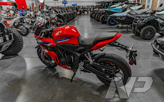 2026 Honda CBR650R E-Clutch