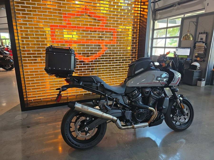 RA1250ST 2025 Pan America® 1250 ST