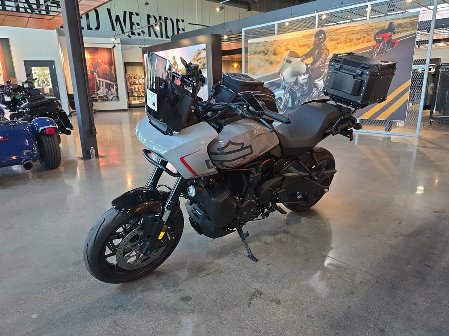 RA1250ST 2025 Pan America® 1250 ST